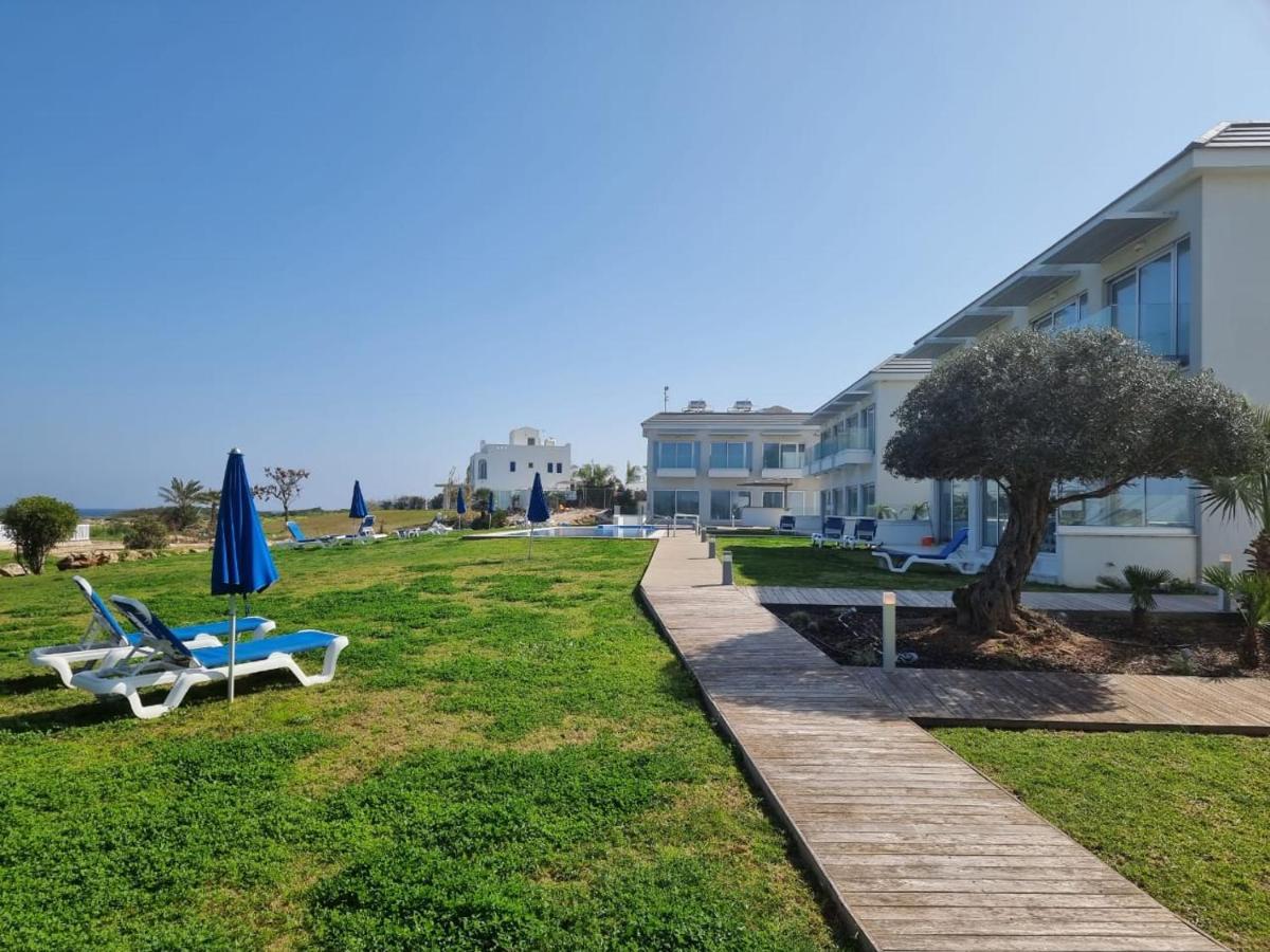 Ocean Suites Luxury Apartments Протарас Екстер'єр фото