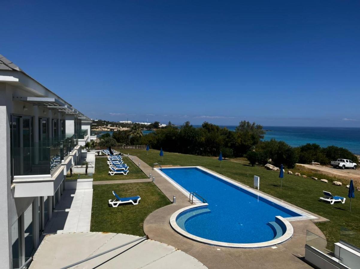 Ocean Suites Luxury Apartments Протарас Екстер'єр фото
