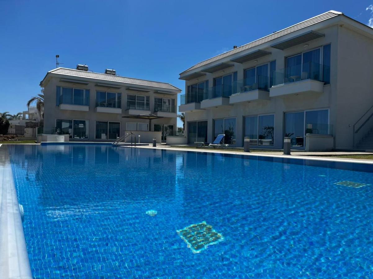 Ocean Suites Luxury Apartments Протарас Екстер'єр фото