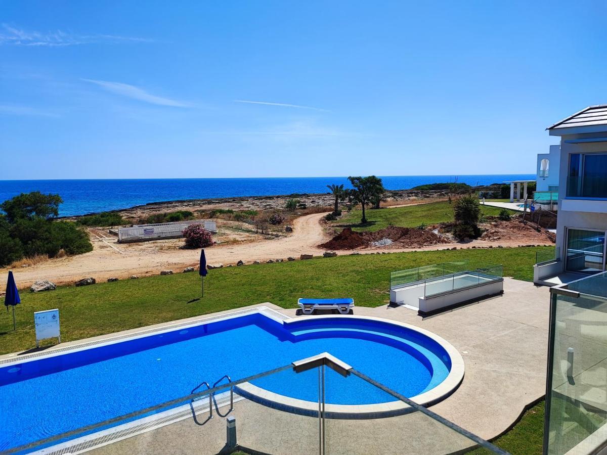Ocean Suites Luxury Apartments Протарас Екстер'єр фото