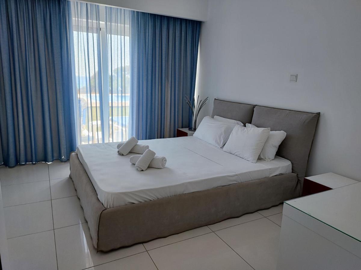 Ocean Suites Luxury Apartments Протарас Екстер'єр фото